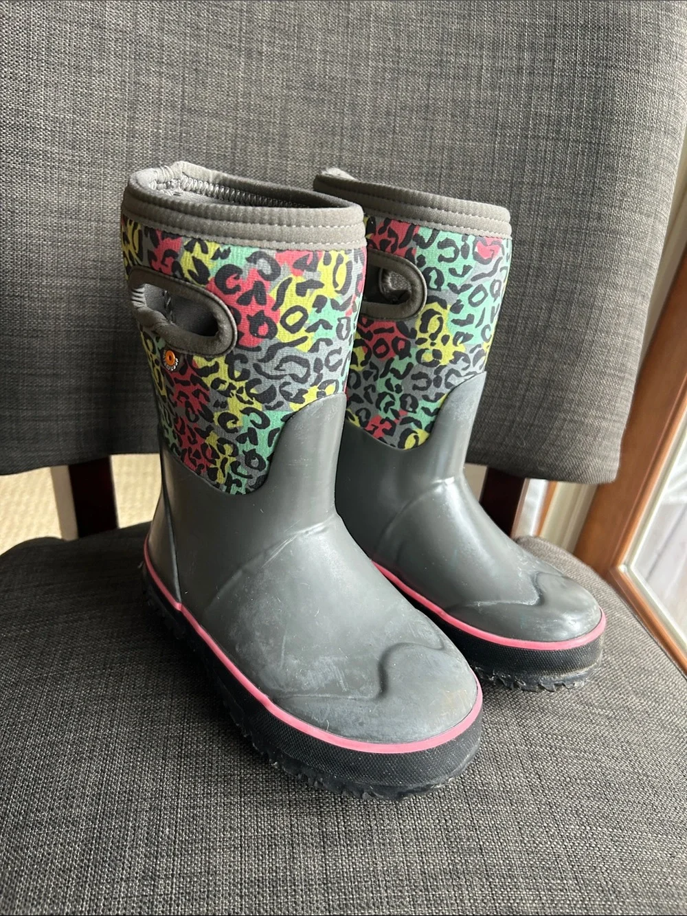 BOGS Kids Rainbow Leopard Gray Rain Boot with Pull-Handle 11 Toddler